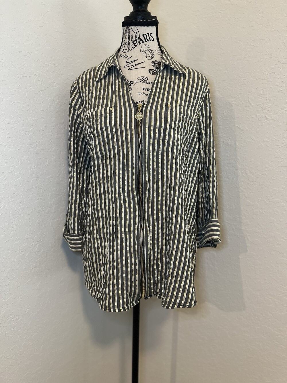 Anne Klein Blouse Striped Zipper Front NWOT Size Large Glittery Shimmery Top